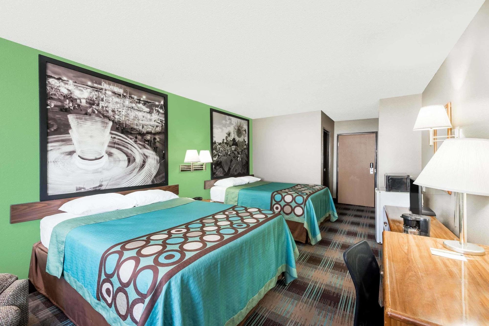 Super 8 By Wyndham Parsons Motel Ngoại thất bức ảnh
